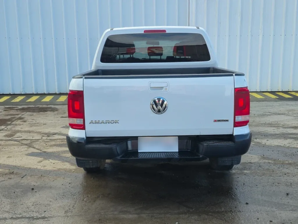 Volkswagen Amarok Dcab Tdi 4x4 Trendline 2.0 año 2023