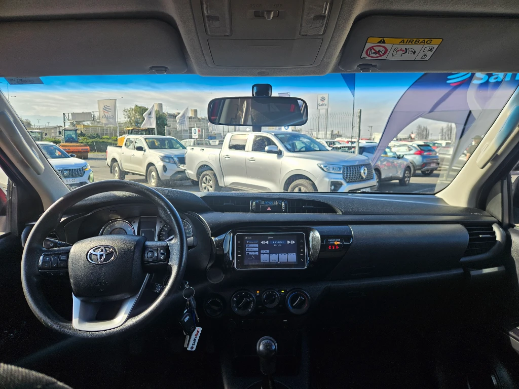 Toyota Hilux Dc 4x4 2.4 D Dx Mt año 2023