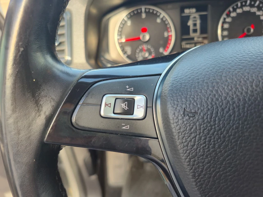 Volkswagen Amarok Dcab Tdi 4x4 Trendline 2.0 año 2023