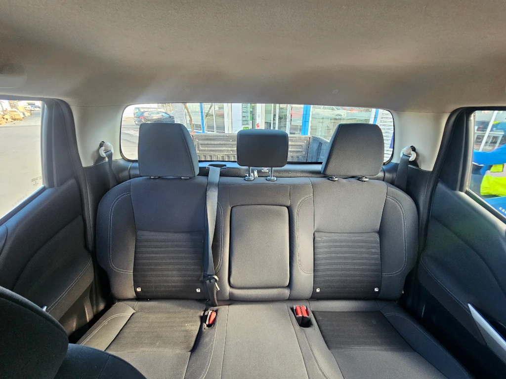 Nissan Navara Dc 4x2 2.3tdi Xe año 2023