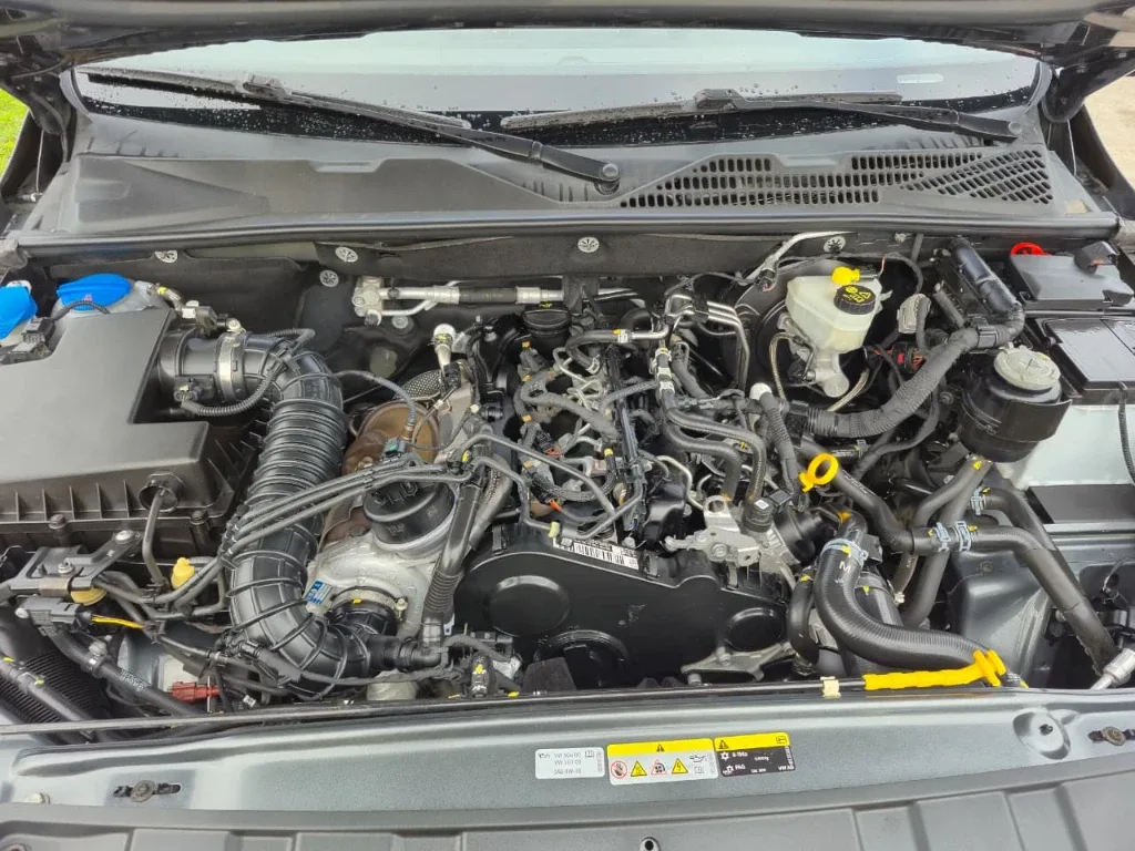Volkswagen Amarok Confortline At 4x4 Tdi 2.0 año 2023