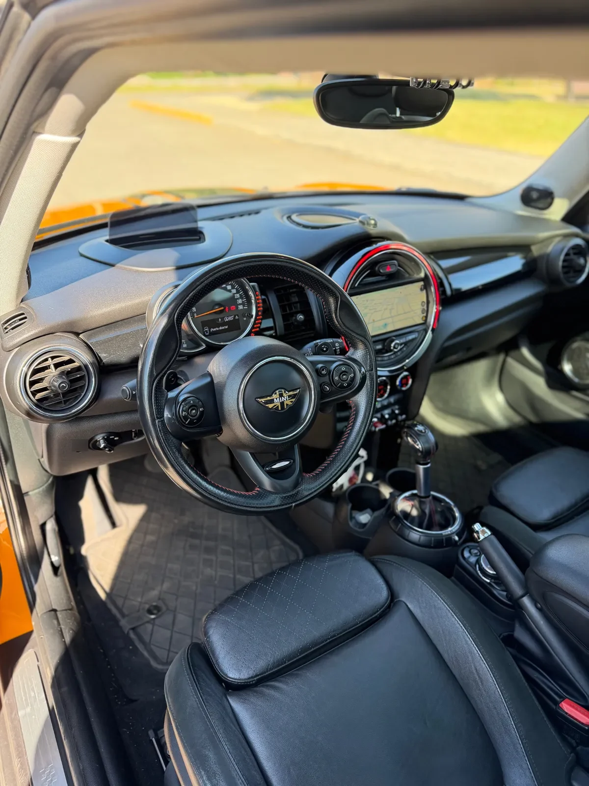 MINI F56 2.0 Cooper S Wired Ta At año 2015
