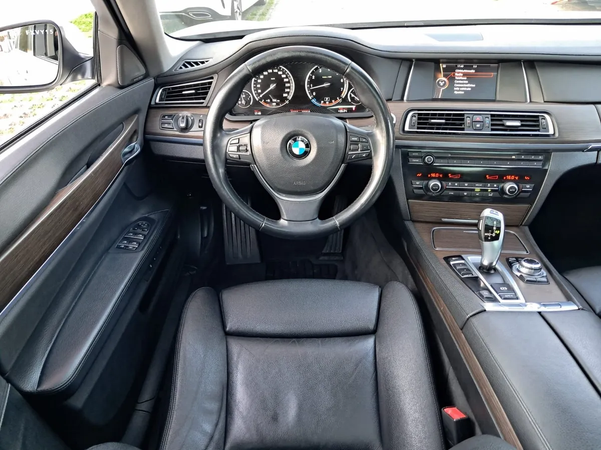 BMW 750 4.4 Li At año 2014