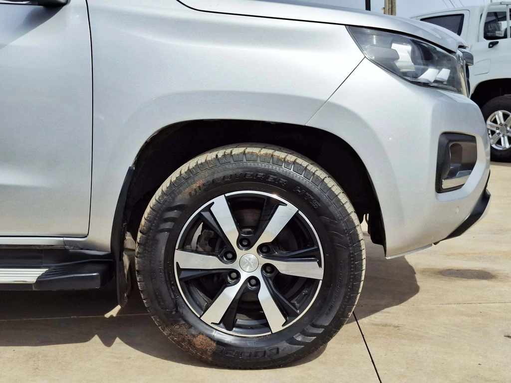 Peugeot Landtrek 1.9 Action4 Hdi Diesel 4x4 150 Hp Mt 4p año 2022