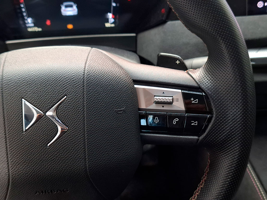 DS Automobiles 4 1.5 Cross Trocadero Bluehdi año 2024