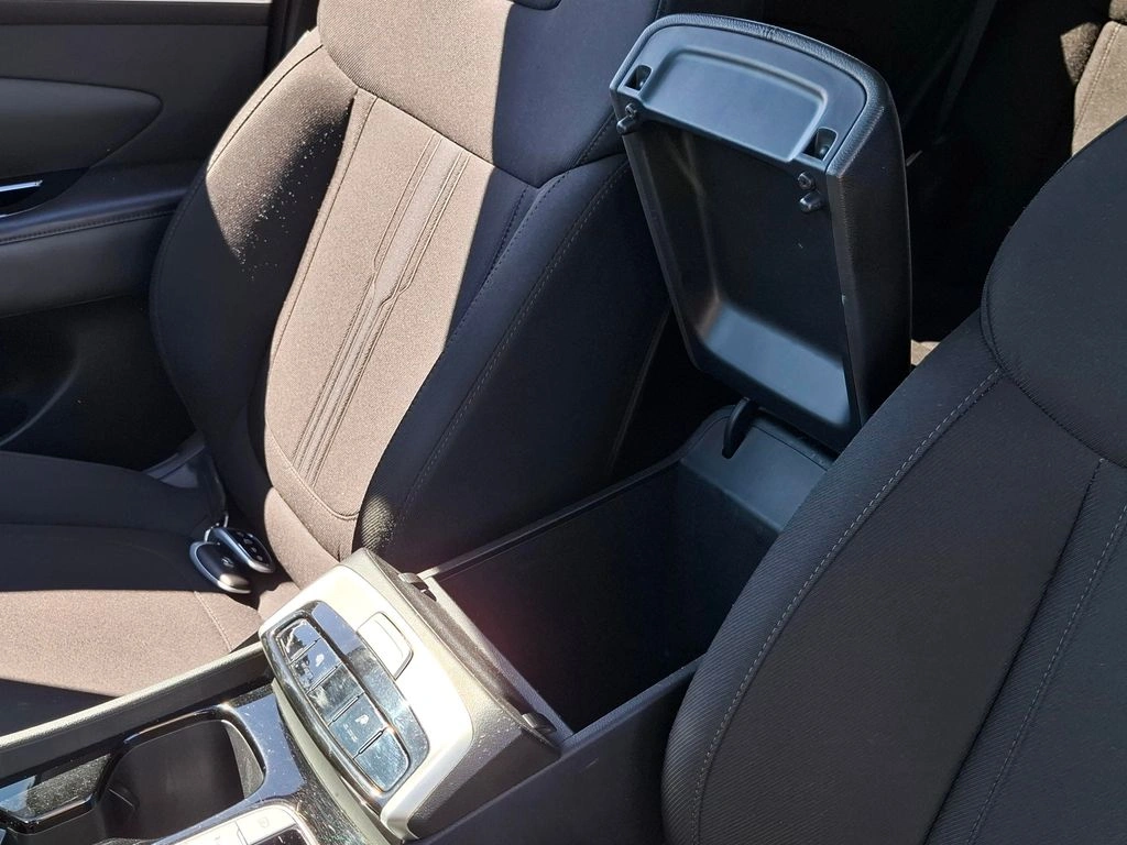 Hyundai Tucson 2.0 Nx4 Plus 2wd At 5p año 2023