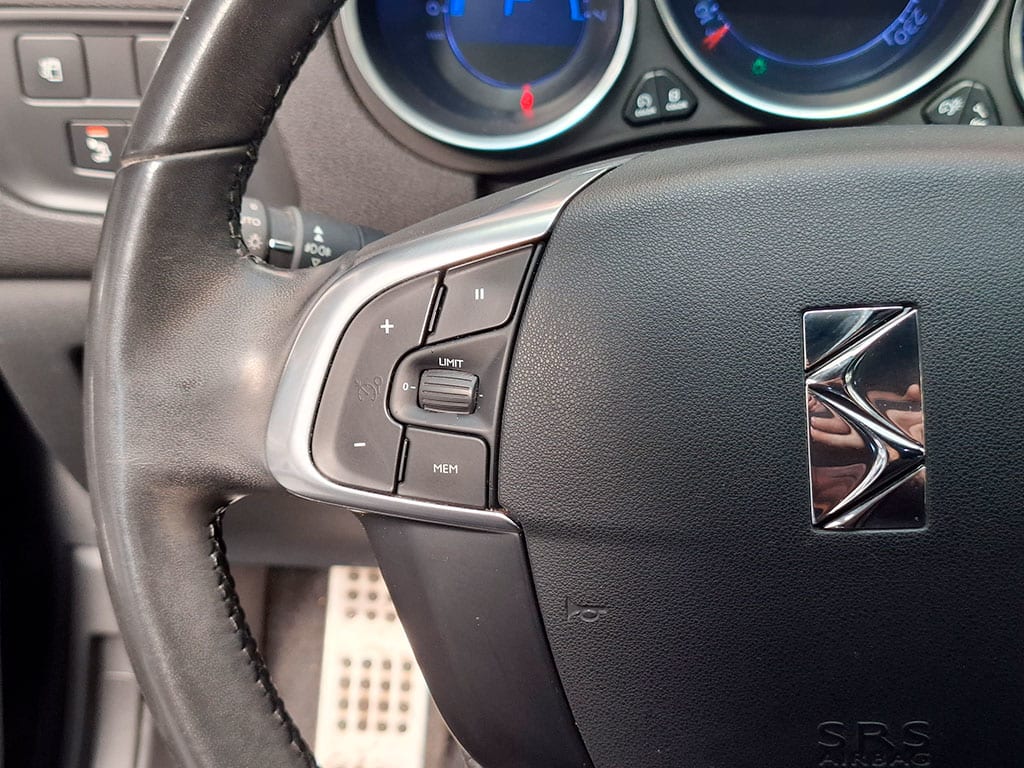DS Automobiles 4 1.6 Crossback Bluehdi Diesel So Chic año 2019