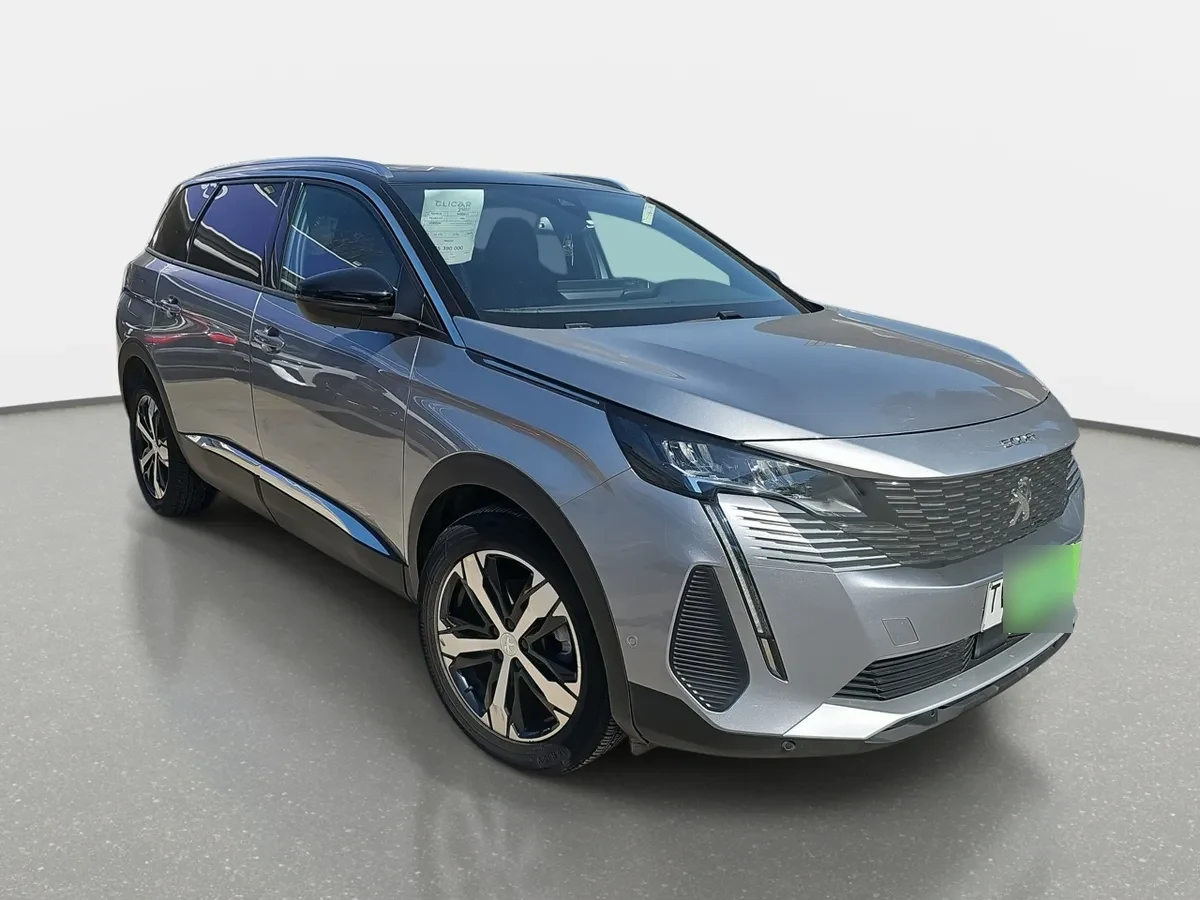 Peugeot 5008 1.5 Allure Pack Bluehdi 130 4x2 Eat8 5p año 2025