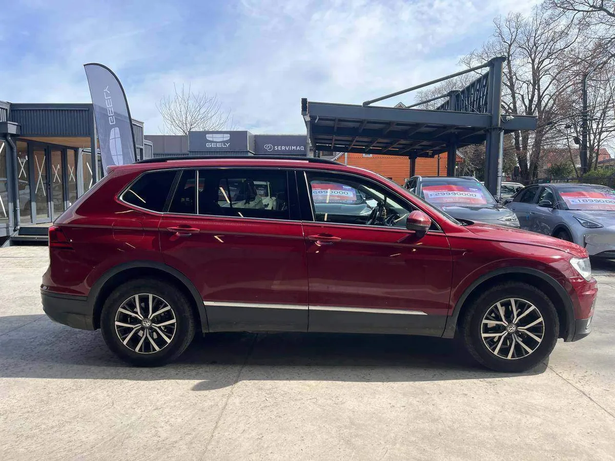 Volkswagen Tiguan 1.4 Tsi Comfortline 4x2 7pas At 5p año 2019
