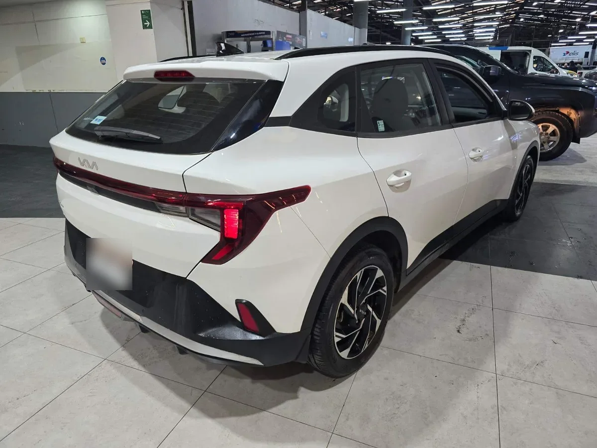 Kia K3 Cross 1.4 Ex 4x2 Mt 5p año 2024