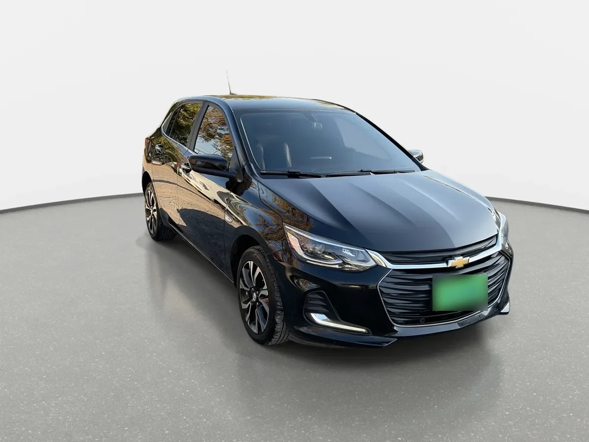 Chevrolet Onix 1.0t Premier R 4x2 Sdn At 4p año 2024