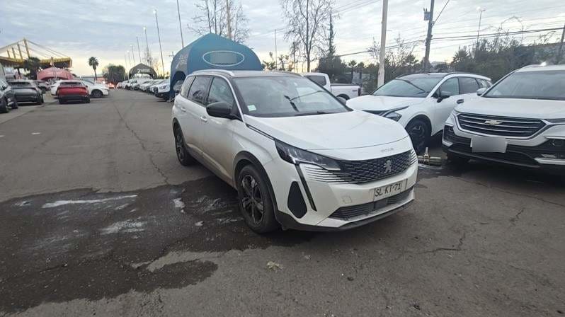 Peugeot 5008 1.5 Allure Pack Bluehdi 130 4x2 Eat8 5p año 2023