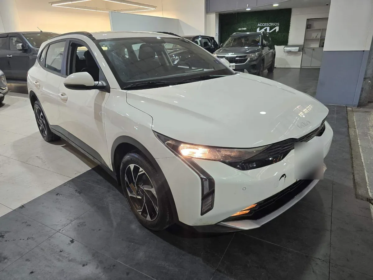 Kia K3 Cross 1.4 Ex 4x2 Mt 5p año 2024