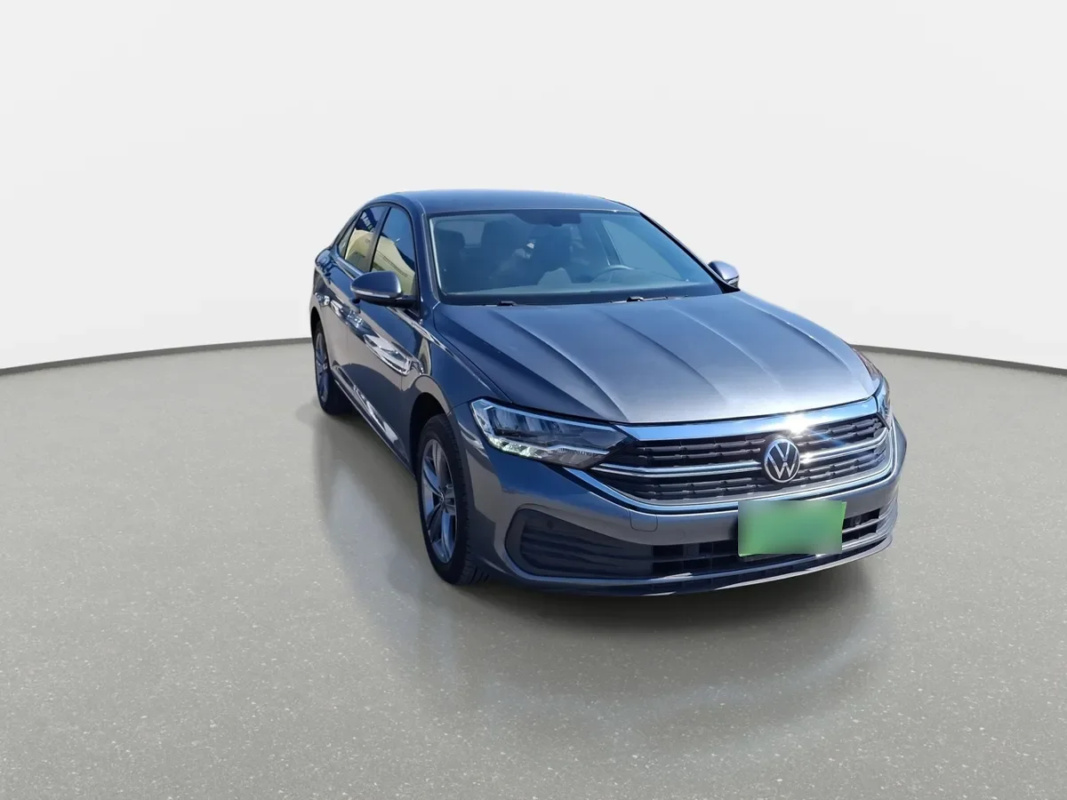 Volkswagen Jetta 1.4 Comfortline 4x2 Mt 4p año 2025