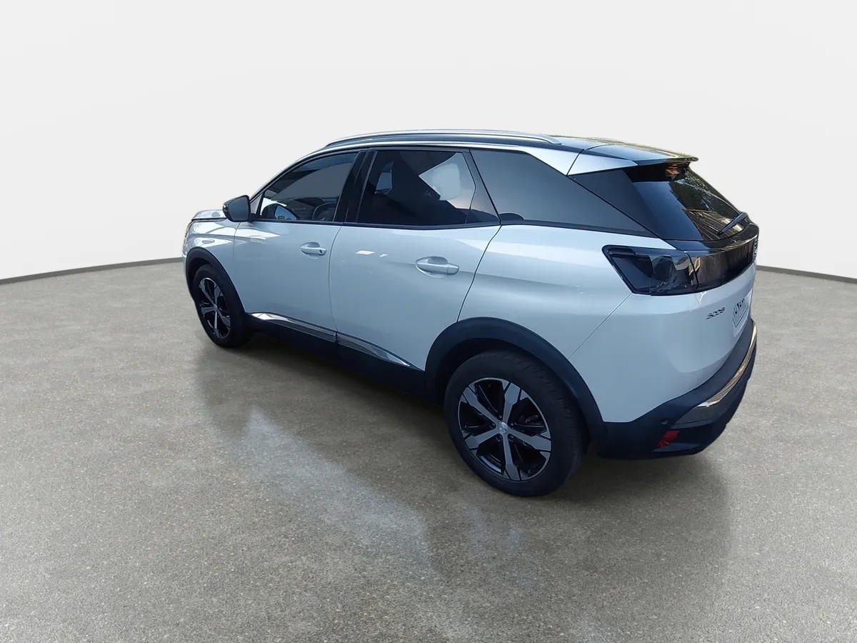 Peugeot 3008 1.5 Allure Pack Bluehdi 130 4x2 Eat8 5p año 2024