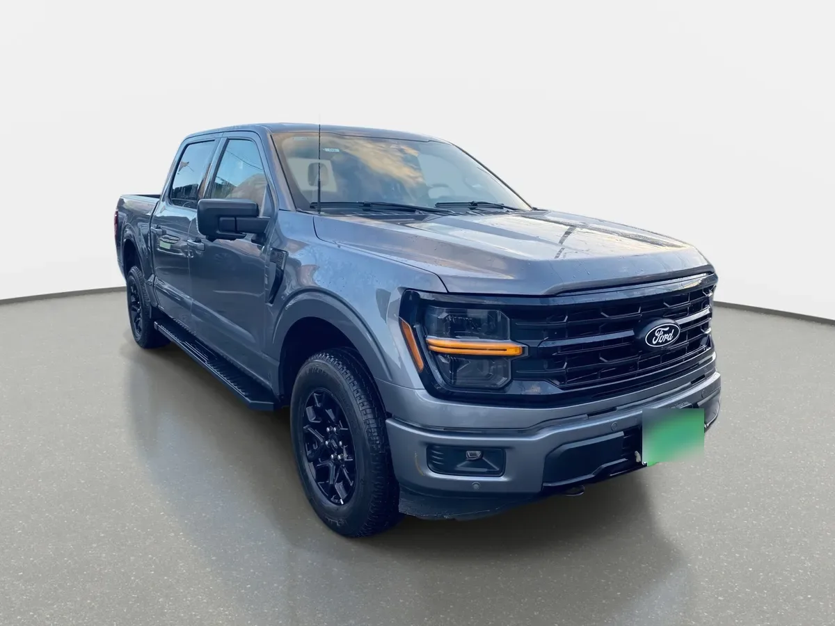 Ford F-150 5.0 Xlt Cc Dob. Cab. 4x4 At 4p año 2025
