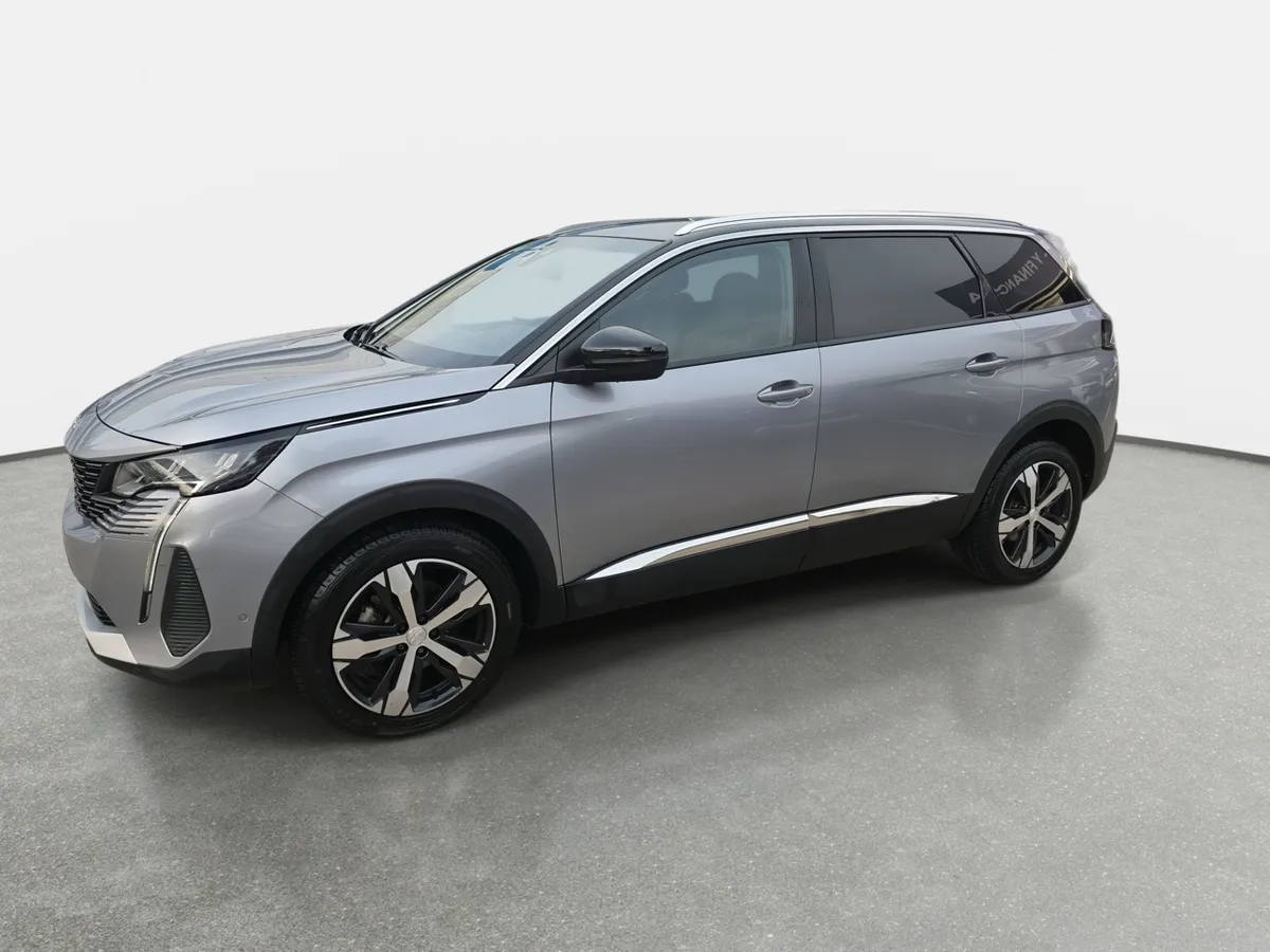 Peugeot 5008 1.5 Allure Pack Bluehdi 130 4x2 Eat8 5p año 2024