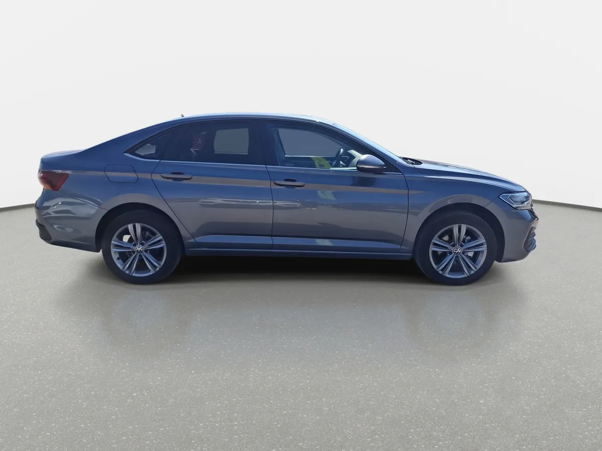 Volkswagen Jetta 1.4 Comfortline 4x2 Mt 4p año 2025