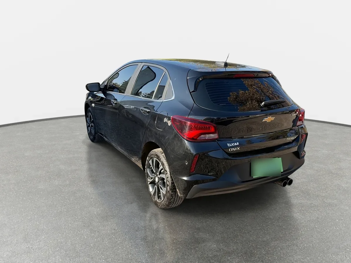 Chevrolet Onix 1.0t Premier R 4x2 Sdn At 4p año 2024