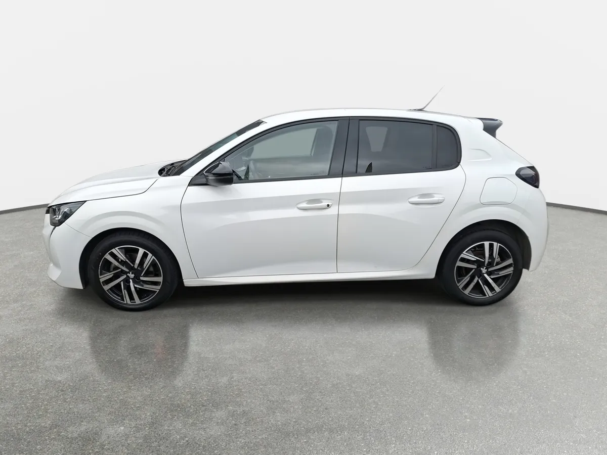 Peugeot 208 1.2 Puretech Allure Pack 130 4x2 Eat8 5p año 2024