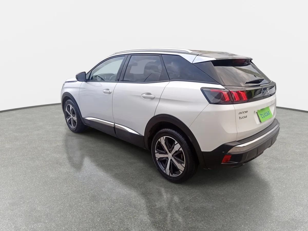 Peugeot 3008 1.5 Allure Pack Bluehdi 130 4x2 Eat8 5p año 2024