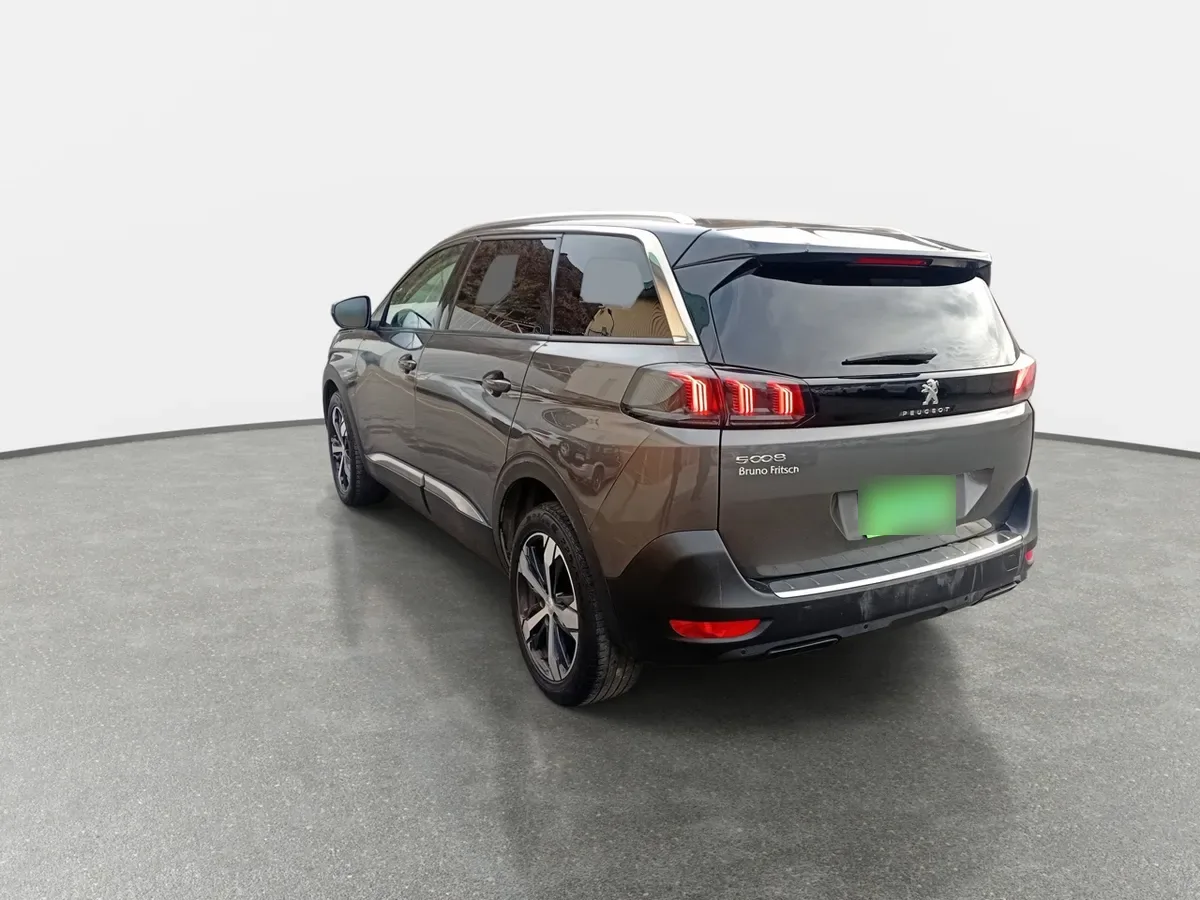 Peugeot 5008 1.5 Allure Pack Bluehdi 4x2 130 Eat8 5p año 2022