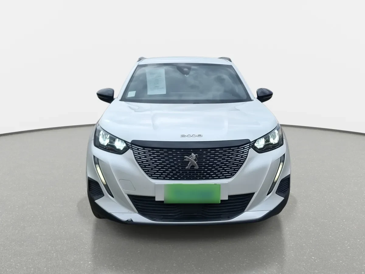 Peugeot 2008 1.2 Allure Puretech 130 4x2 Mt 5p año 2023