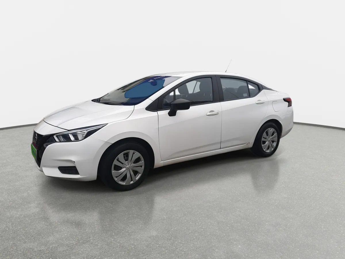 Nissan Versa 1.6 Sense 4x2 Mt 4p año 2023