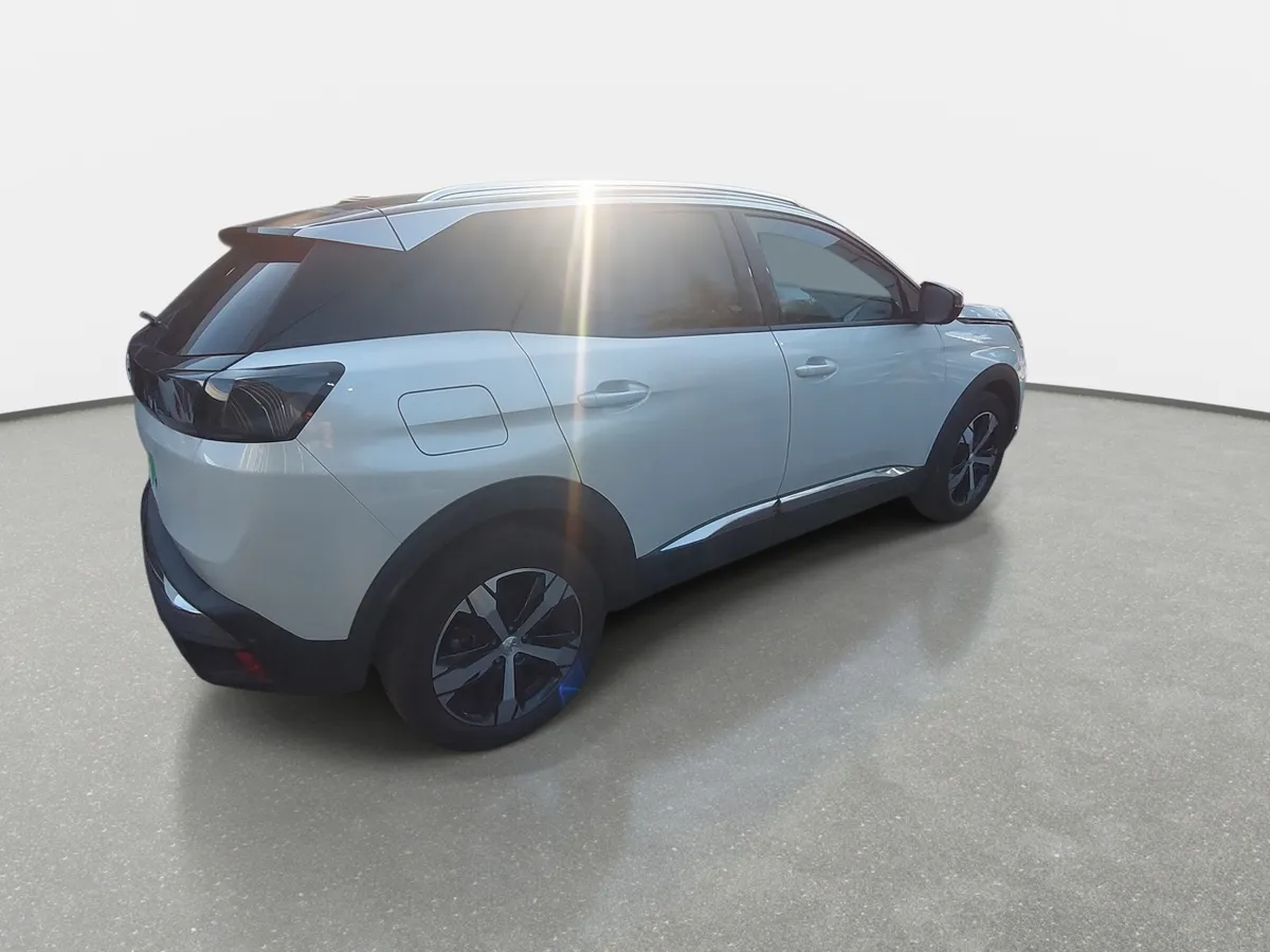 Peugeot 3008 1.5 Allure Pack Bluehdi 130 4x2 Eat8 5p año 2024