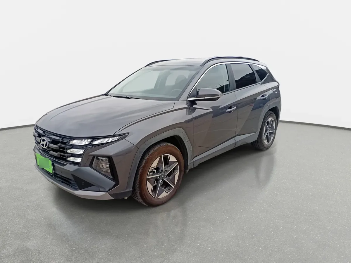 Hyundai Tucson 2.0 Nx4 Plus Fl Diesel 4wd At 5p año 2025