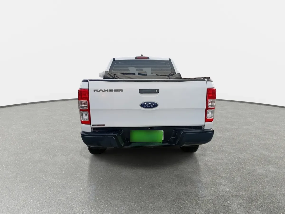 Ford Ranger 2.2 Xl 4x2 Diesel Dob. Cab. Mt 4p año 2023