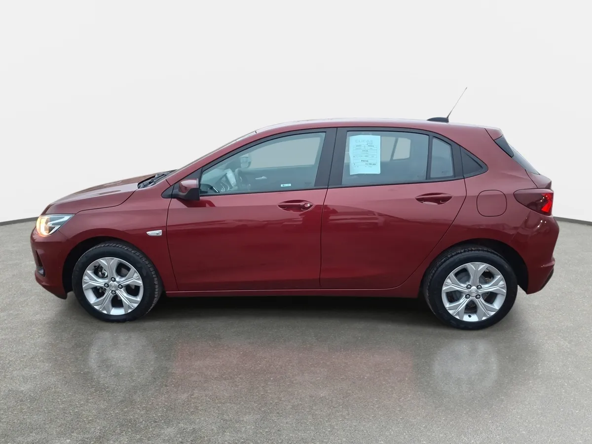 Chevrolet Onix 1.0t Ltz R 4x2 Hb Mt 5p año 2024