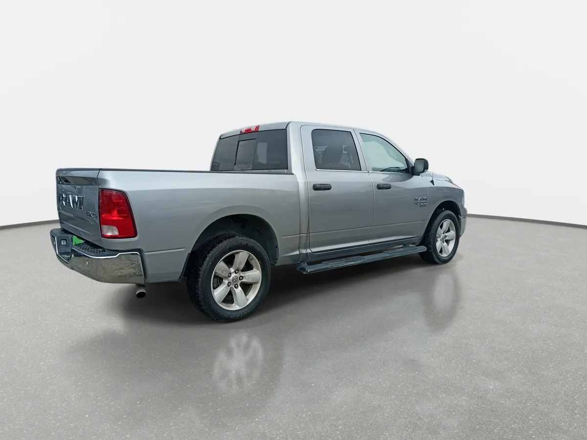 Ram 1500 3.6 Slt Ds 4x4 Crew Cab At 4p año 2023