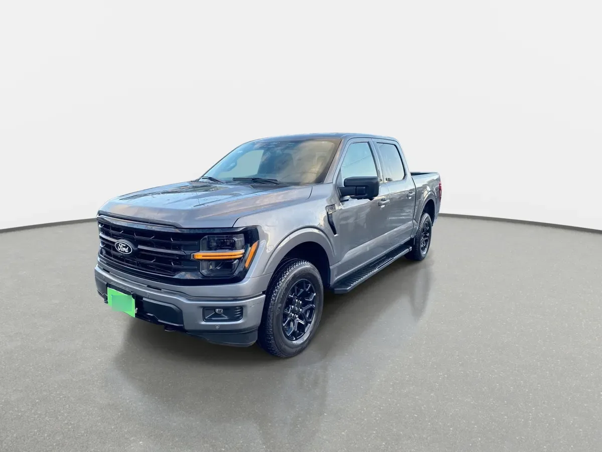 Ford F-150 5.0 Xlt Cc Dob. Cab. 4x4 At 4p año 2025