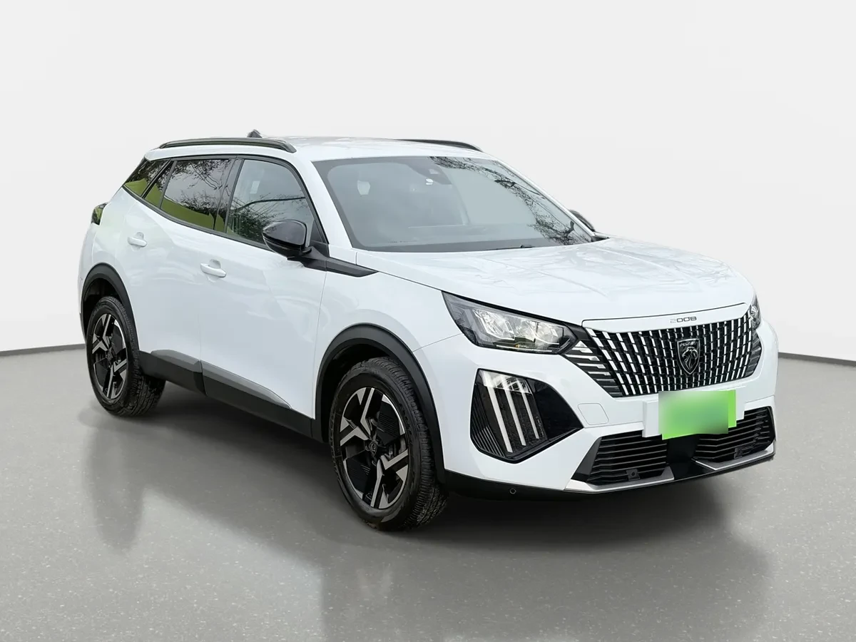 Peugeot 2008 1.2 Allure Pack Puretech 130 4x2 Mt 5p año 2024