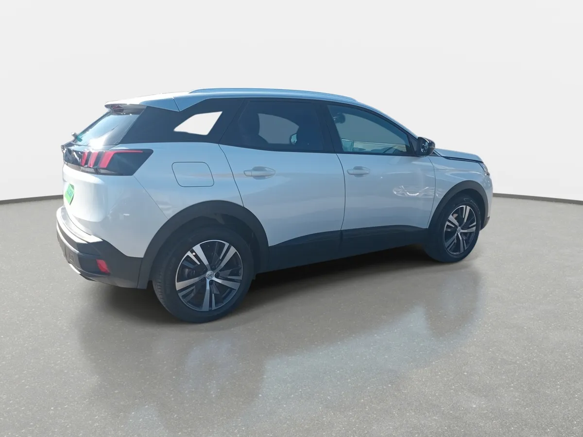 Peugeot 3008 1.2 Active Pack Puretech 130 4x2 Mt6 5p año 2024