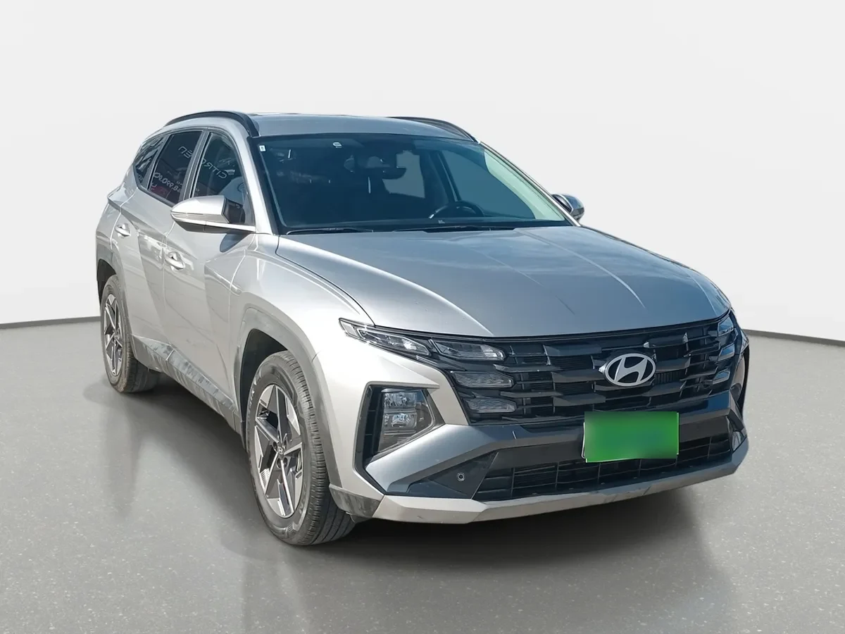 Hyundai Tucson 2.0 Nx4 Plus Fl Diesel 4wd At 5p año 2025