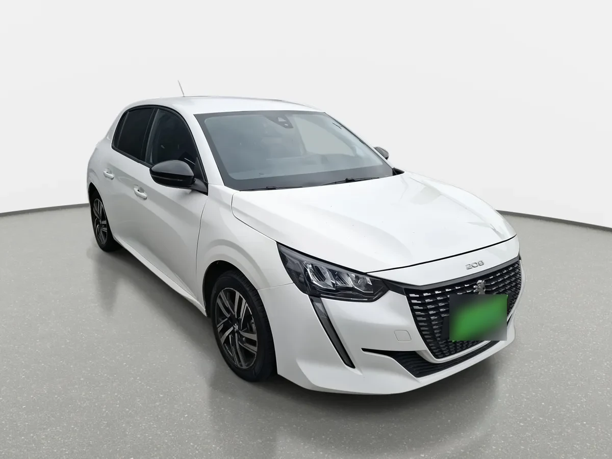 Peugeot 208 1.2 Puretech Allure Pack 130 4x2 Eat8 5p año 2024