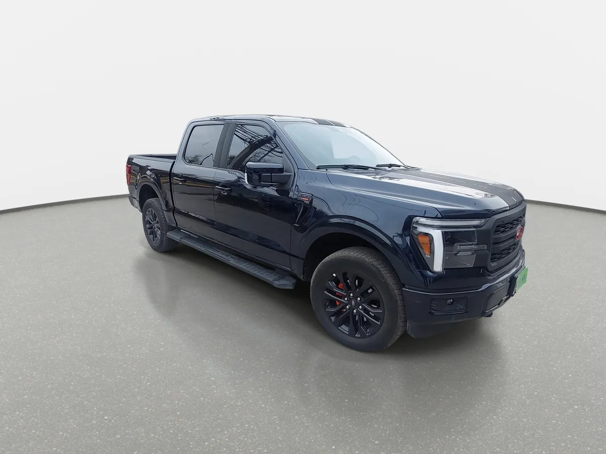 Ford F-150 5.0 Lariat Black Cc 4x4 Dob. Cab. At 4p año 2026