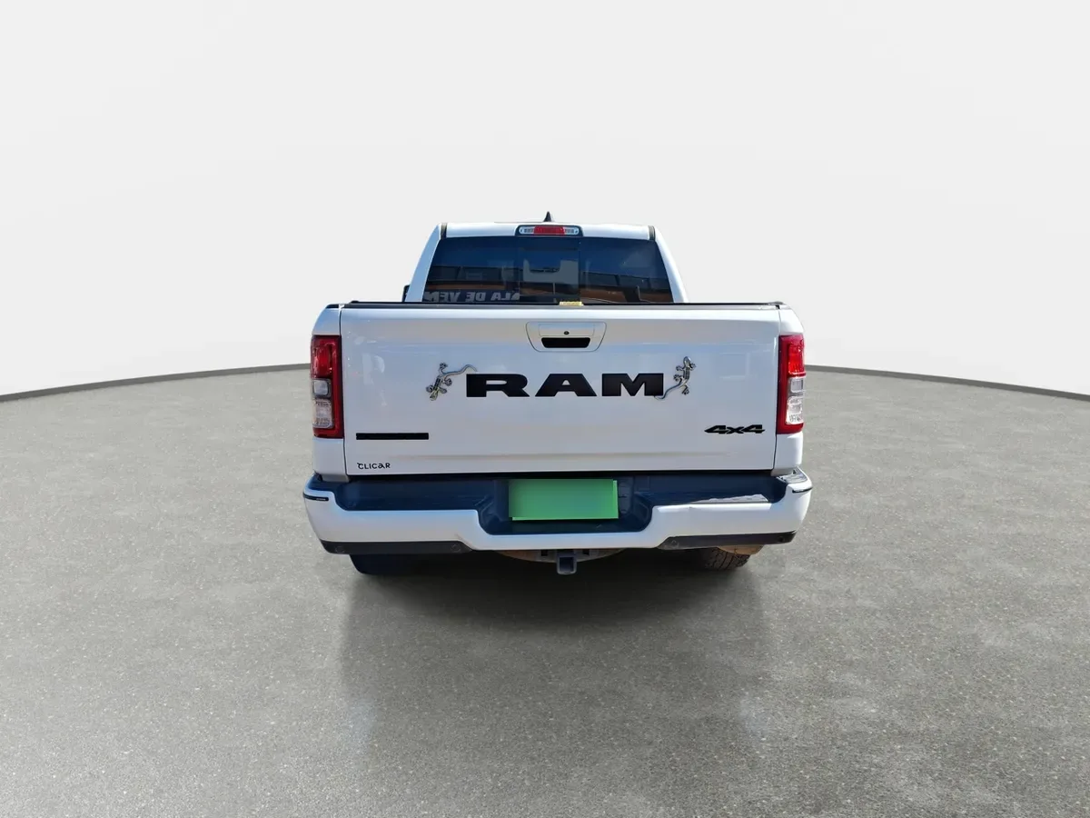 Ram 1500 3.6 Big Horn Crew Cab E-Torque 4x4 At 4p año 2022