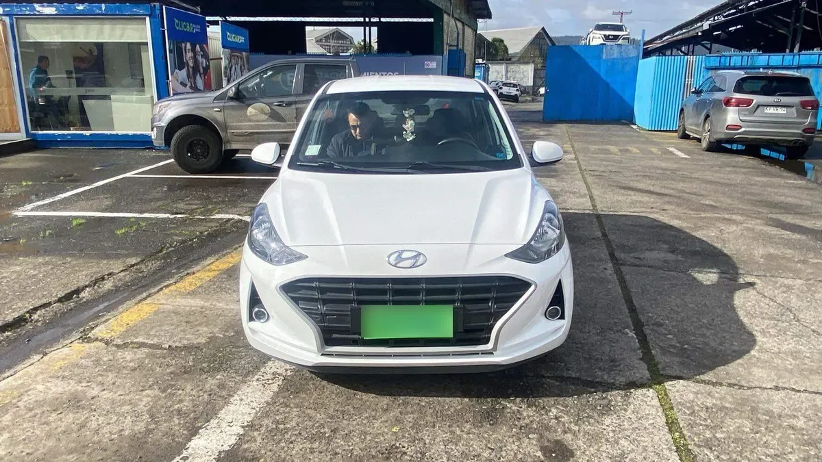 Hyundai Grand I10 1.2 Plus 4x2 Hb Mt 5p año 2022