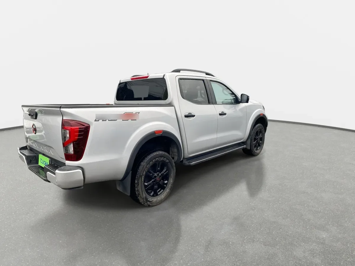 Nissan Navara 2.3d Pro4x Diesel 4x4 Dob.cab. At 4p año 2023