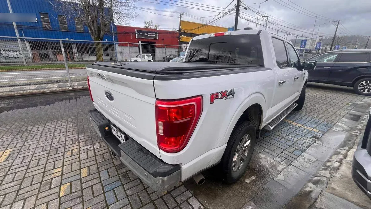 Ford F-150 5.0 Xlt Cc Dob. Cab. 4x4 At 4p año 2024