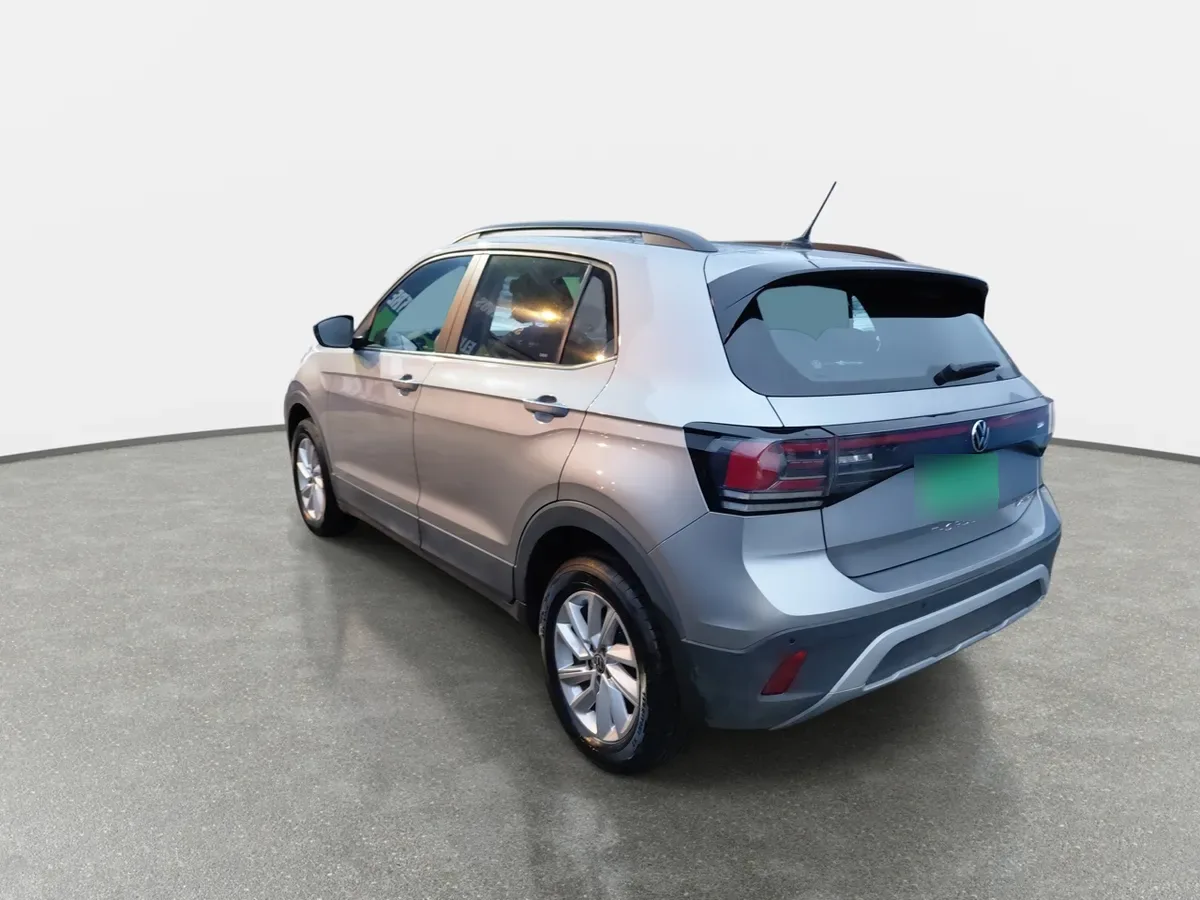 Volkswagen T-Cross 1.0 Tsi Trendline 4x2 5mt 5p año 2025