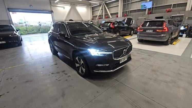 Volvo Xc60 2.0 T8 Recharge Plus Hybrid Awd At 5p año 2025