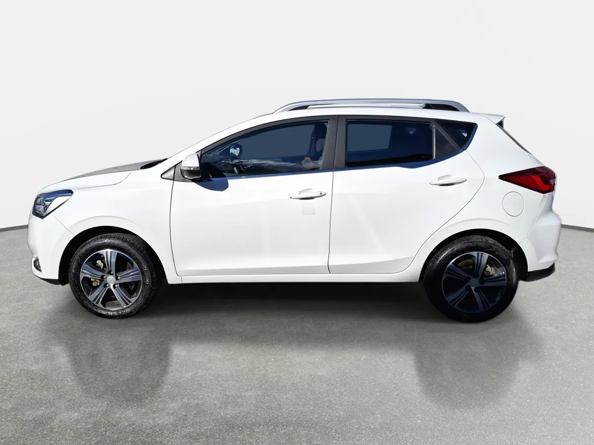 JAC Js2 1.5 Comfort Smart 4x2 Mt 5p año 2024