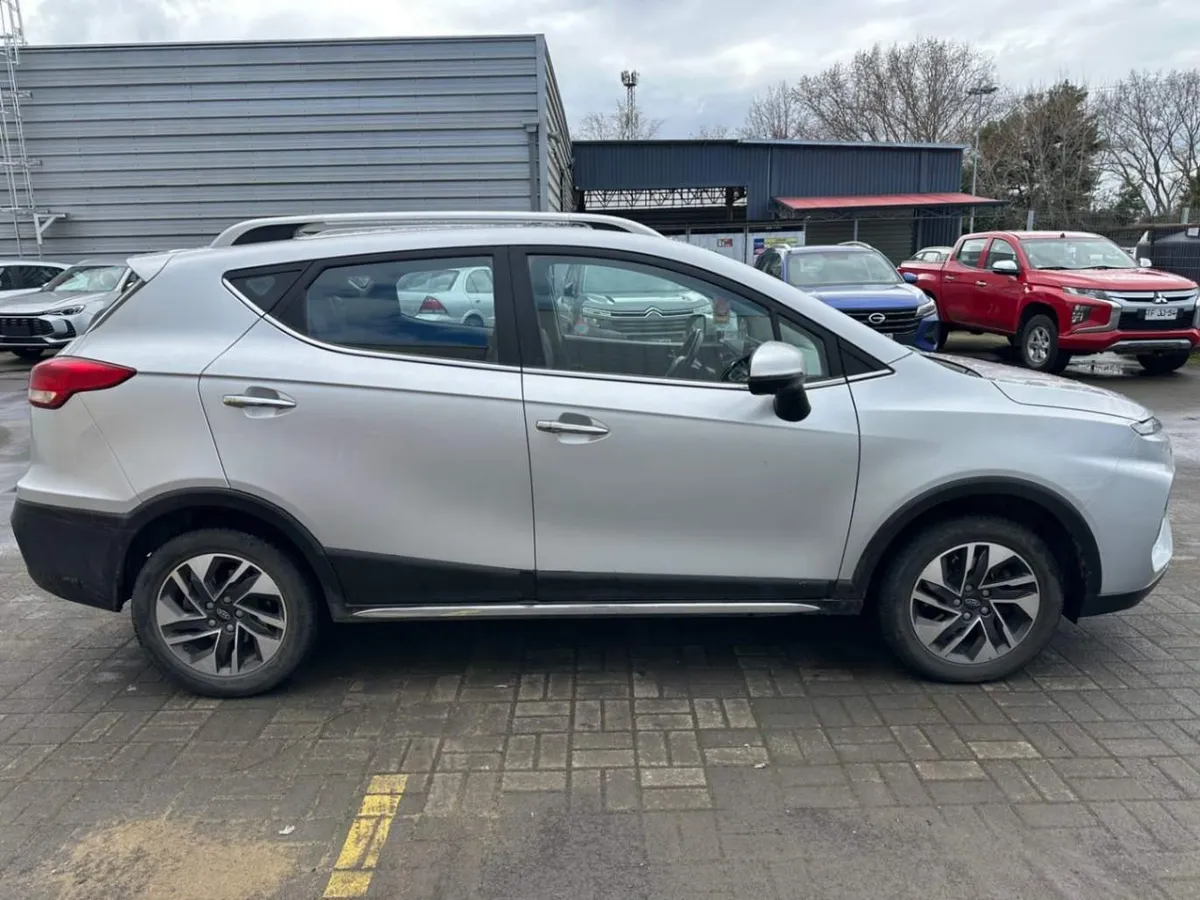 JAC Js3 1.6 Advance 4x2 Mt 5p año 2022