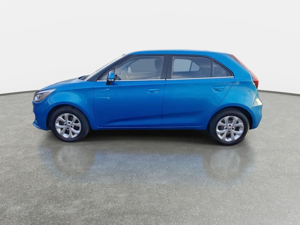 MG Mg 3 1.5 Std 4x2 Hb Mt 5p año 2023