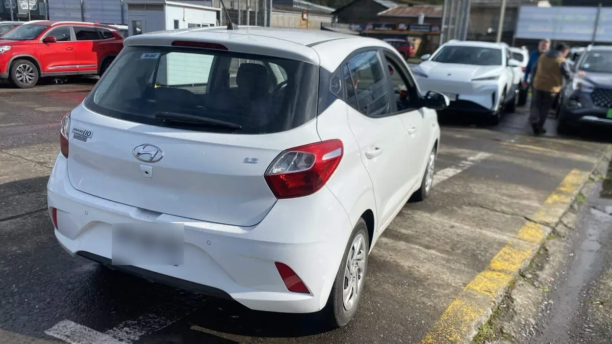 Hyundai Grand I10 1.2 Plus 4x2 Hb Mt 5p año 2022
