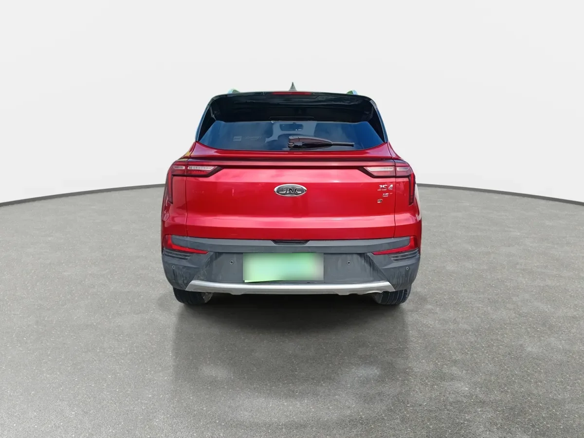 JAC Js4 1.5 Luxury 4x2 Bicolor Mt 5p año 2023